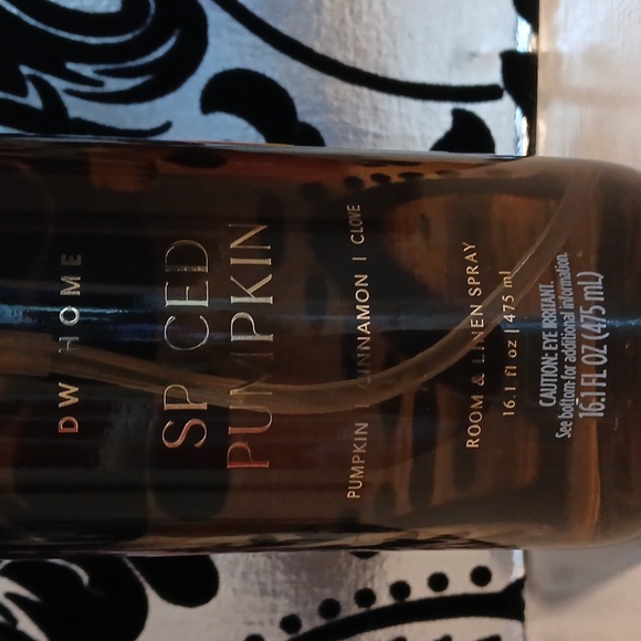 Spiced Pumpkin Room & Linen Spray - Picture 2 of 2